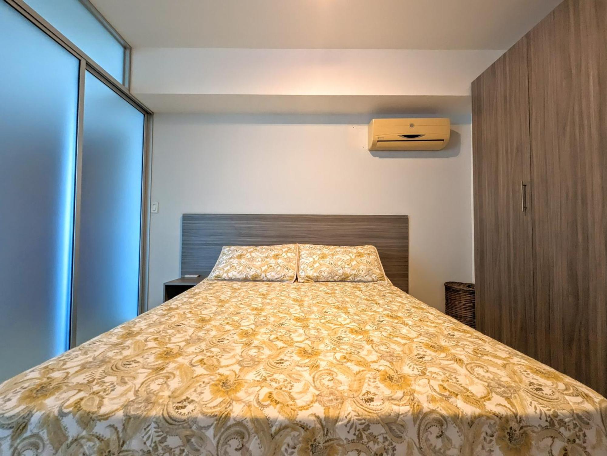 Yc 3602 L 2br En Av Balboa *