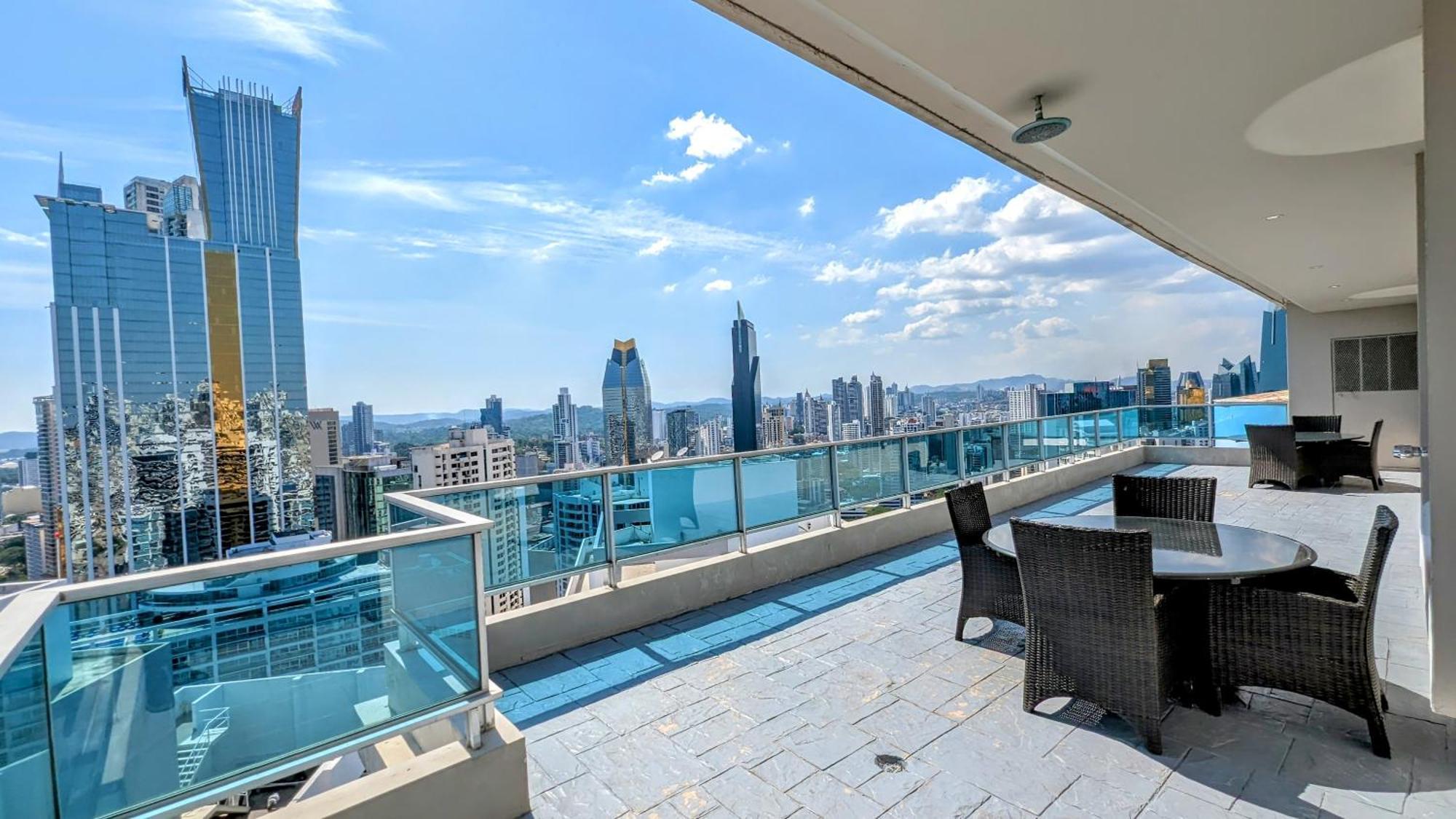 Yc 3602 L 2br En Av Balboa Appartement Panama (ville)